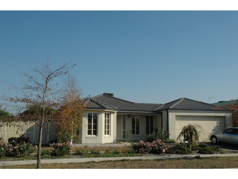 14 Border Boulevard, Sunbury VIC 3429