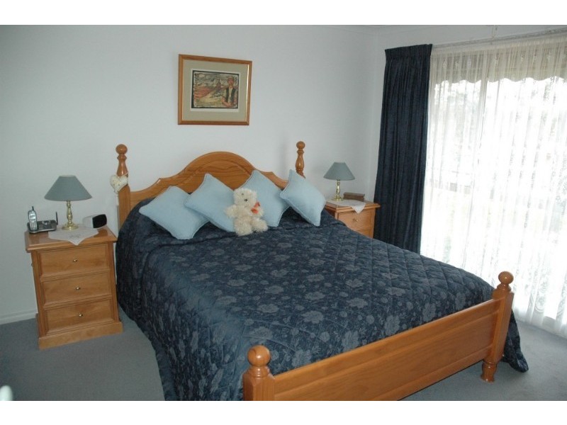 249 Elizabeth Drive, Sunbury VIC 3429