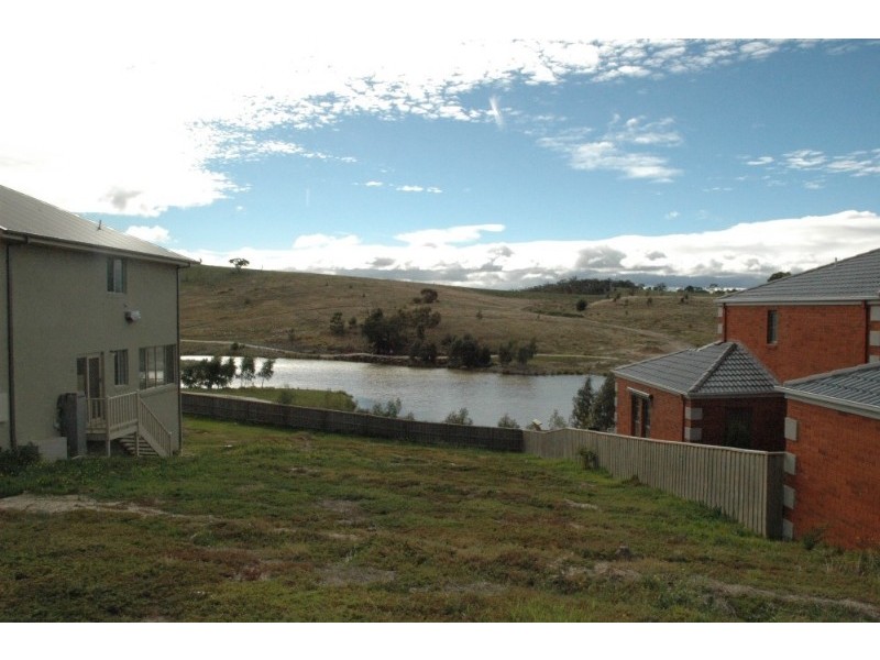 6 Riverview Terrace, Sunbury VIC 3429