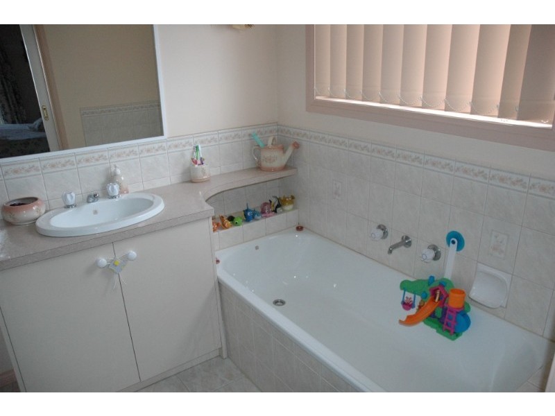 36 Sorbonne Drive, Sunbury VIC 3429