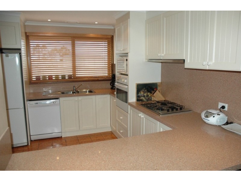 24 Holloway Close, Sunbury VIC 3429