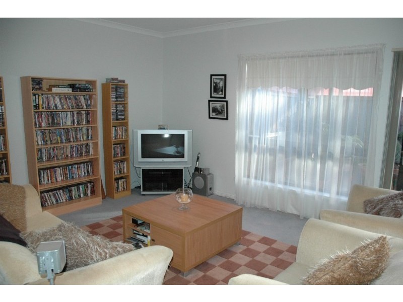 16 Stackpole Crescent, Sunbury VIC 3429