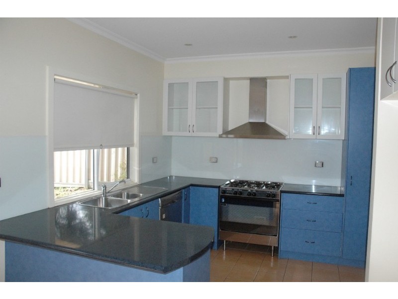 39 The Heights, Sunbury VIC 3429