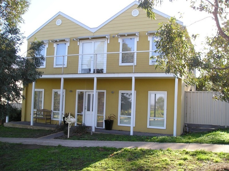 39 The Heights, Sunbury VIC 3429