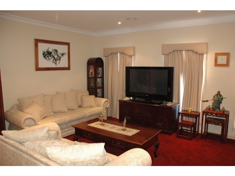 19 Orchardview Grove, Sunbury VIC 3429