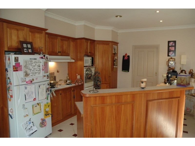 13 Bradman Drive, Sunbury VIC 3429