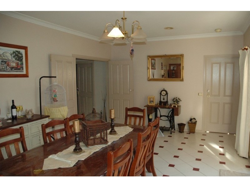 13 Bradman Drive, Sunbury VIC 3429