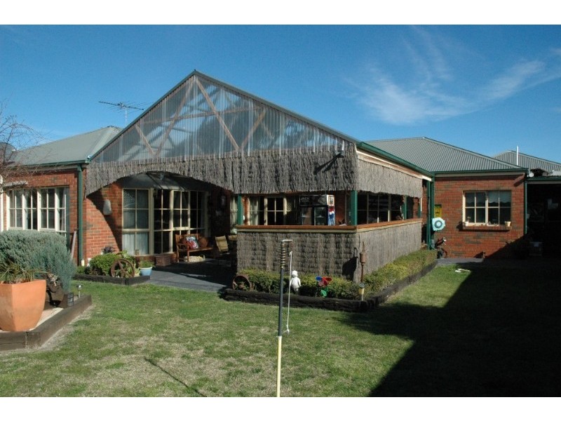 13 Bradman Drive, Sunbury VIC 3429