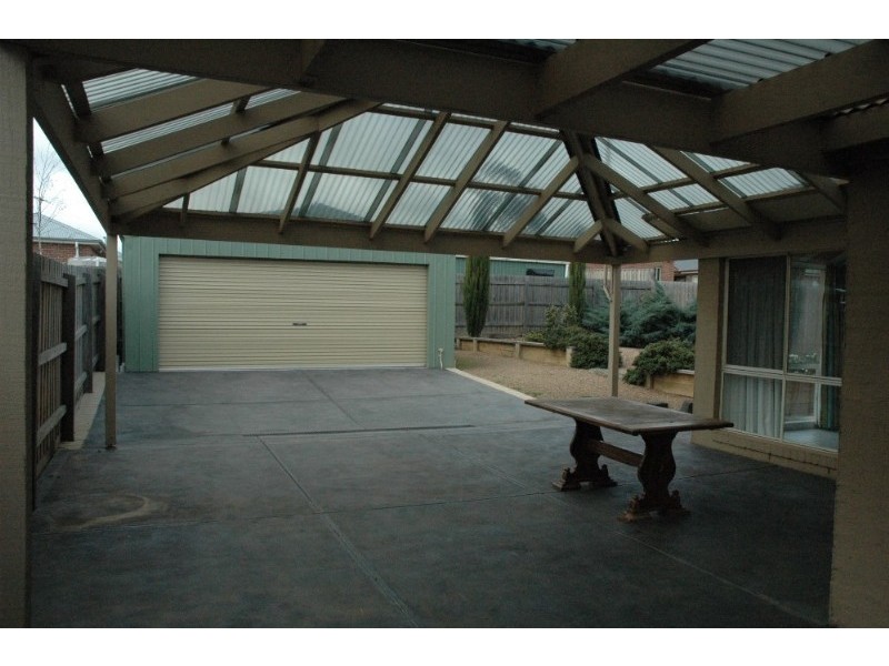 9 Sassafras Drive, Sunbury VIC 3429