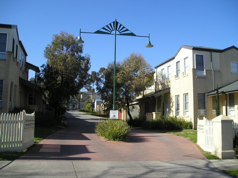 4/37-39 Brook Street, Sunbury VIC 3429