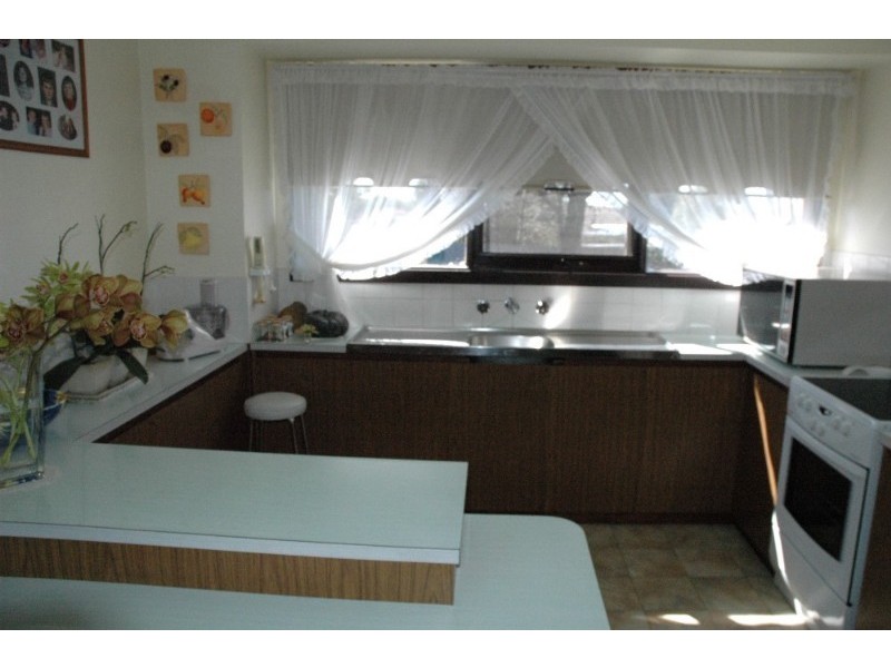 4 Ronald Court, Sunbury VIC 3429