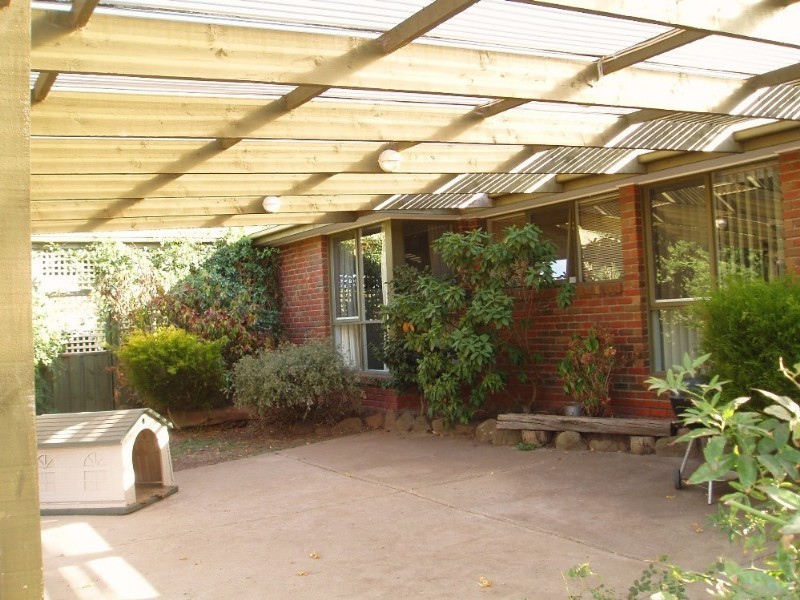 7 Ash Court, Romsey VIC 3434