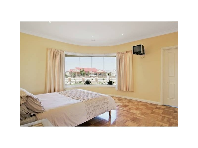 50 The Old Stock Run, Sunbury VIC 3429