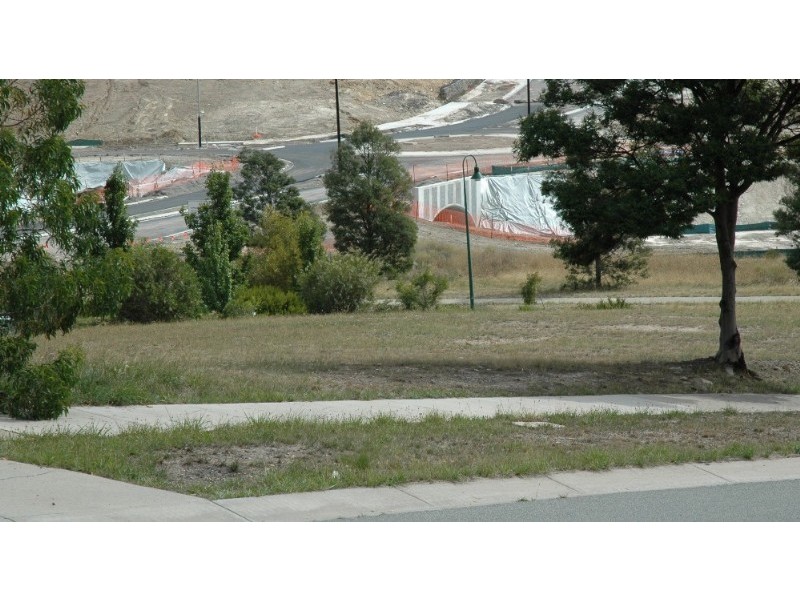 4 Bannon Avenue, Sunbury VIC 3429