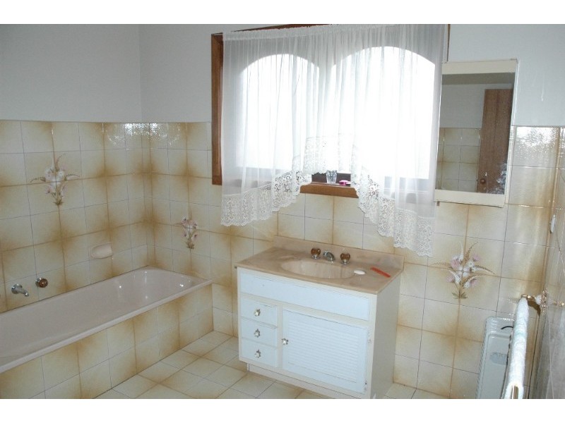 31 Gyro Court, Gisborne South VIC 3437