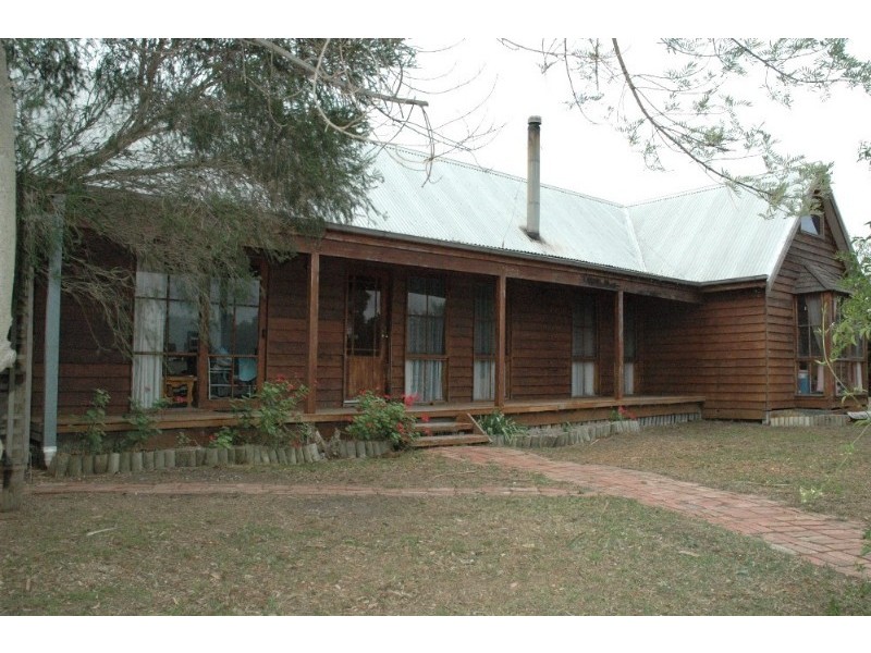 720 Riddell Road, Sunbury VIC 3429