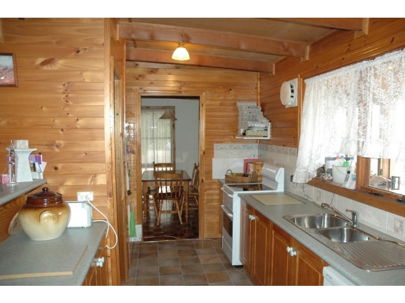 720 Riddell Road, Sunbury VIC 3429