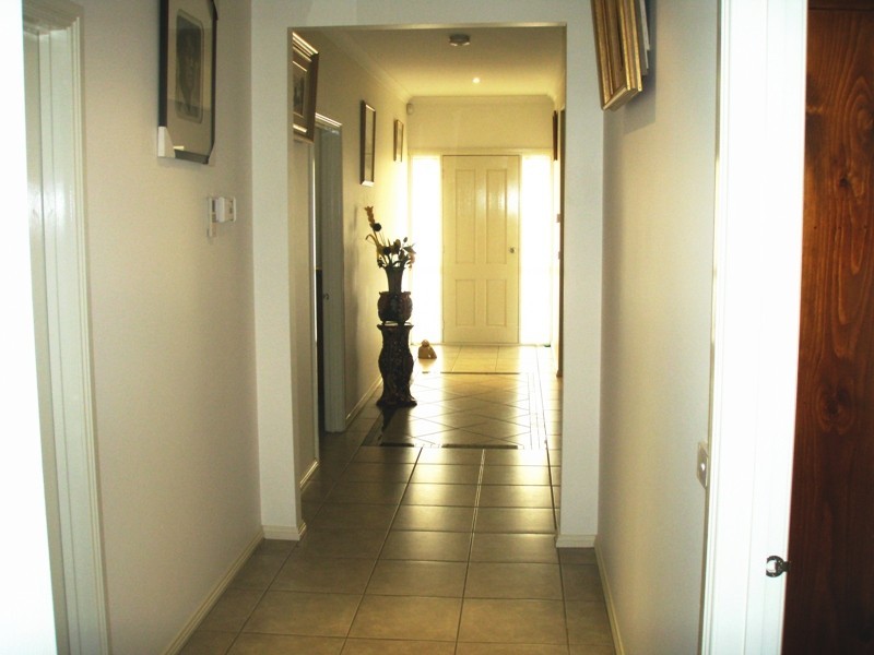 9 Claret Ash, Sunbury VIC 3429