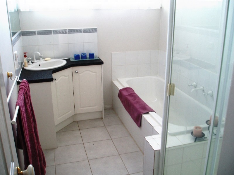 16 Stackpole Crescent, Sunbury VIC 3429