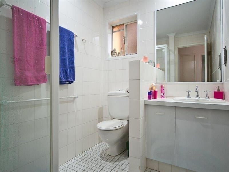 47 Cronin Avenue, Main Beach QLD 4217
