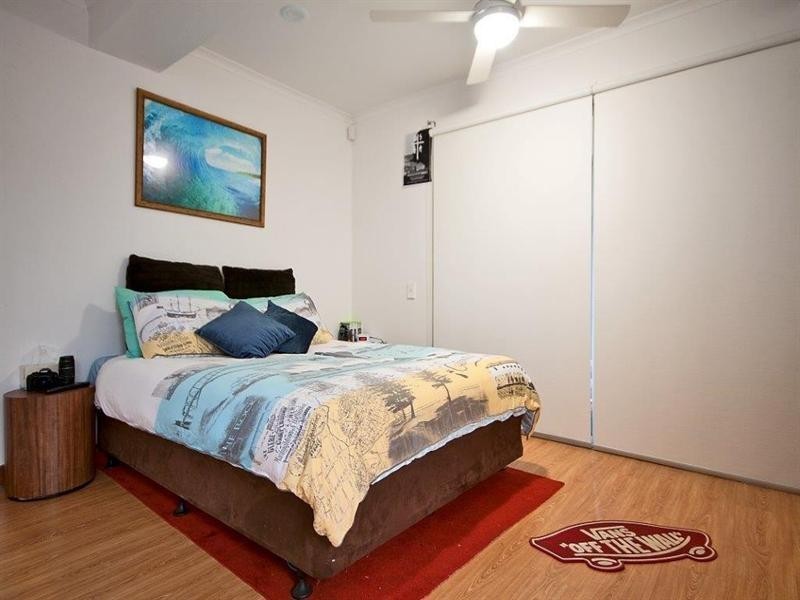 47 Cronin Avenue, Main Beach QLD 4217