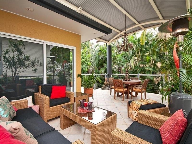 47 Cronin Avenue, Main Beach QLD 4217
