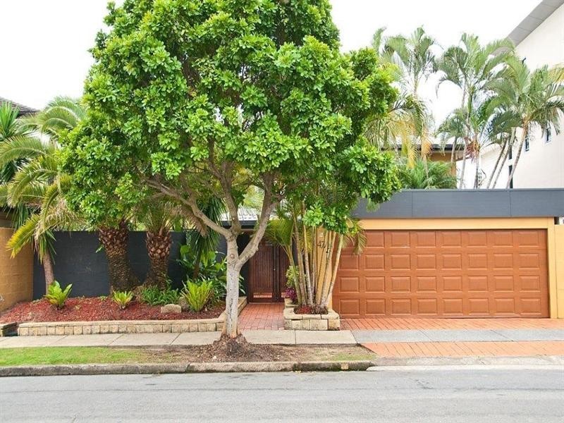47 Cronin Avenue, Main Beach QLD 4217