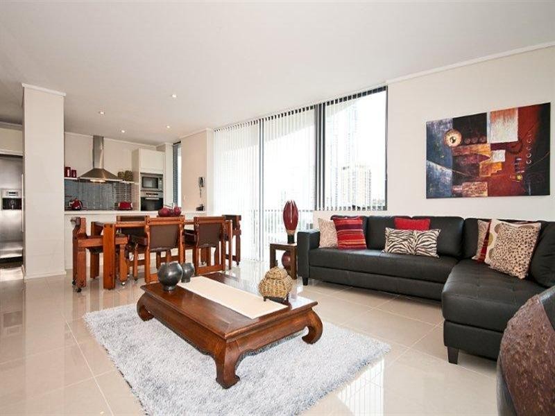 6 Tarcoola Crescent, Chevron Island QLD 4217