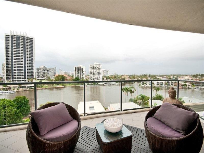 6 Tarcoola Crescent, Chevron Island QLD 4217