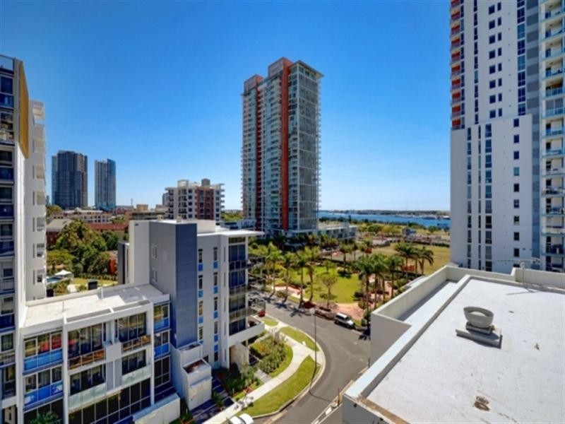 1 Aqua Street, Southport QLD 4215