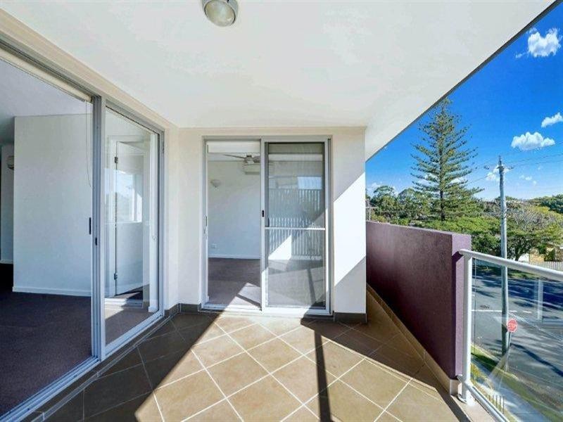 32 Parker Street, Labrador QLD 4215