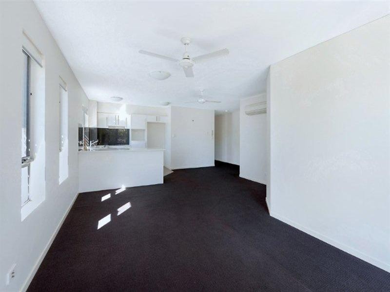 32 Parker Street, Labrador QLD 4215