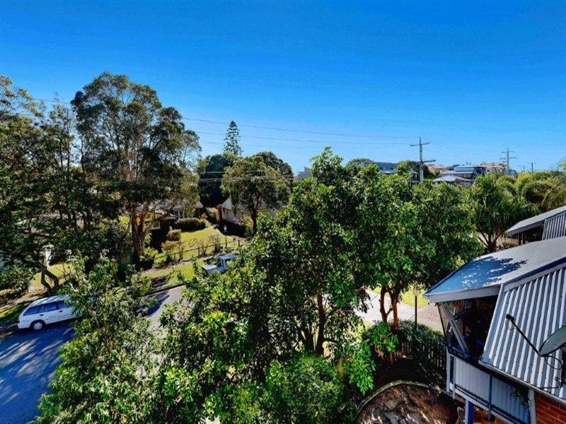 32 Parker Street, Labrador QLD 4215