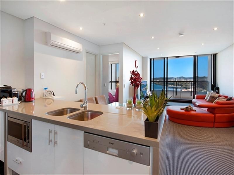 2 Aqua Street, Southport QLD 4215