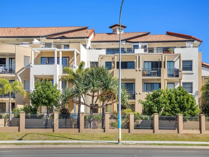 107 Sandcastles, 392 Marine Parade, Labrador QLD 4215