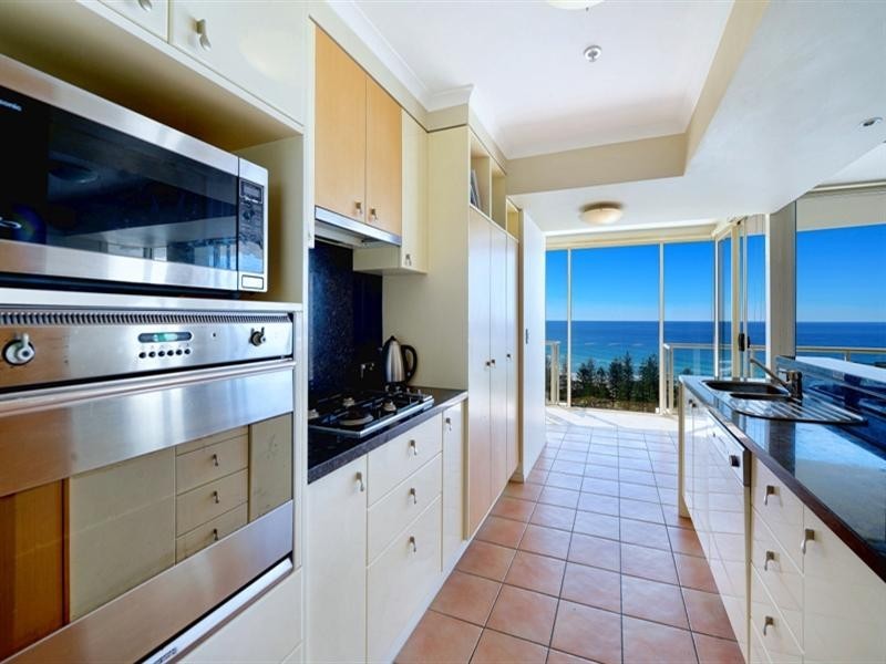 1 Lennie Avenue, Main Beach QLD 4217