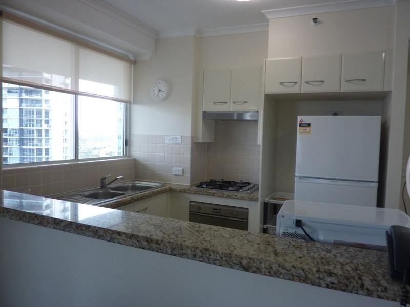 15 Breaker Street, Main Beach QLD 4217