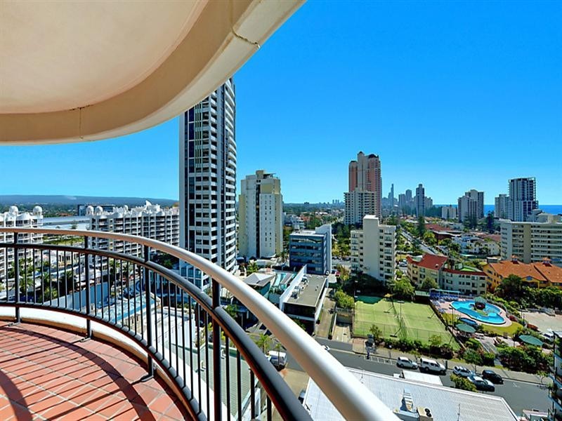 15 Victoria Avenue, Broadbeach QLD 4218