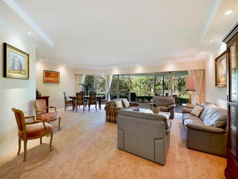 12 Oak Street, Nerang QLD 4211