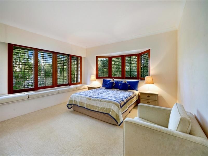 12 Oak Street, Nerang QLD 4211