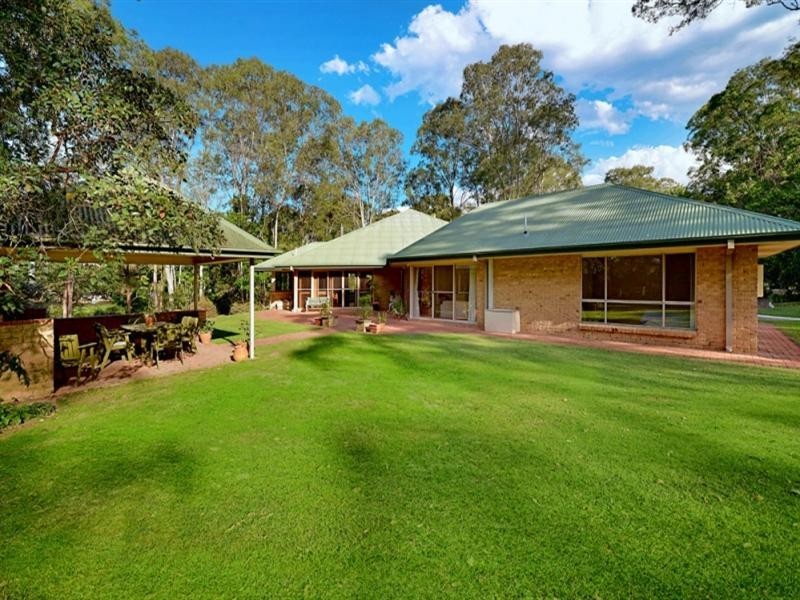 12 Oak Street, Nerang QLD 4211