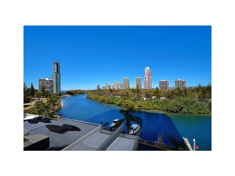 1 Serisier Avenue, Main Beach QLD 4217