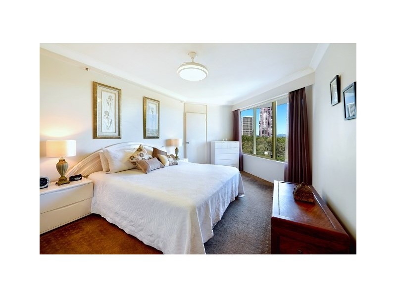 1 Serisier Avenue, Main Beach QLD 4217