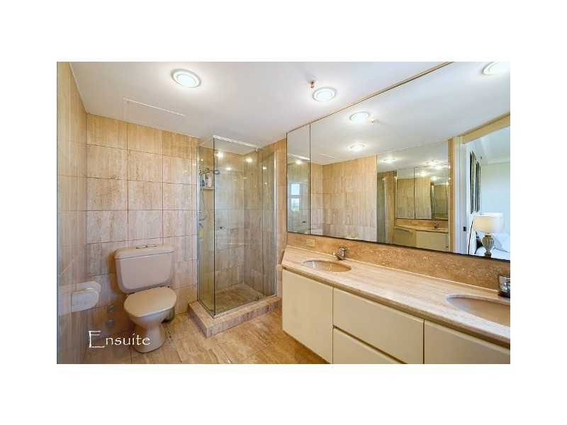 1 Serisier Avenue, Main Beach QLD 4217