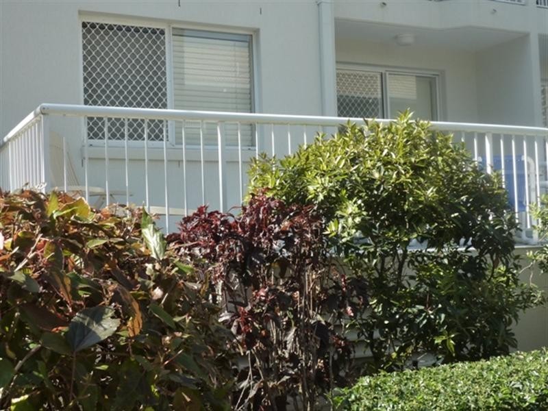 1 Cronin Avenue, Main Beach QLD 4217