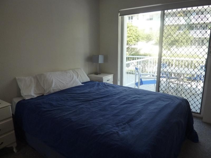 1 Cronin Avenue, Main Beach QLD 4217