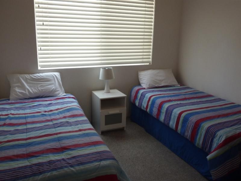 1 Cronin Avenue, Main Beach QLD 4217