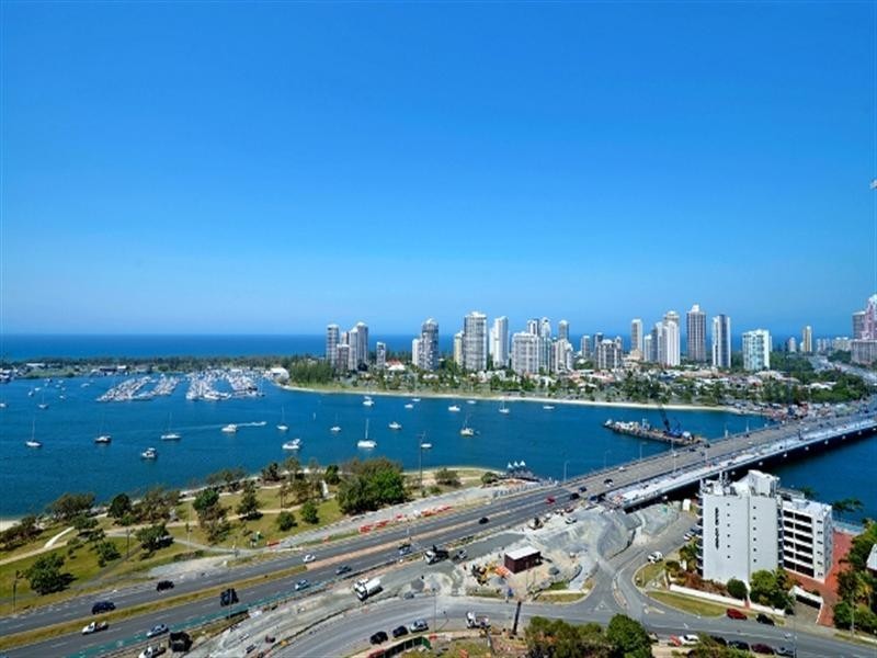 1 Como Crescent, Southport QLD 4215