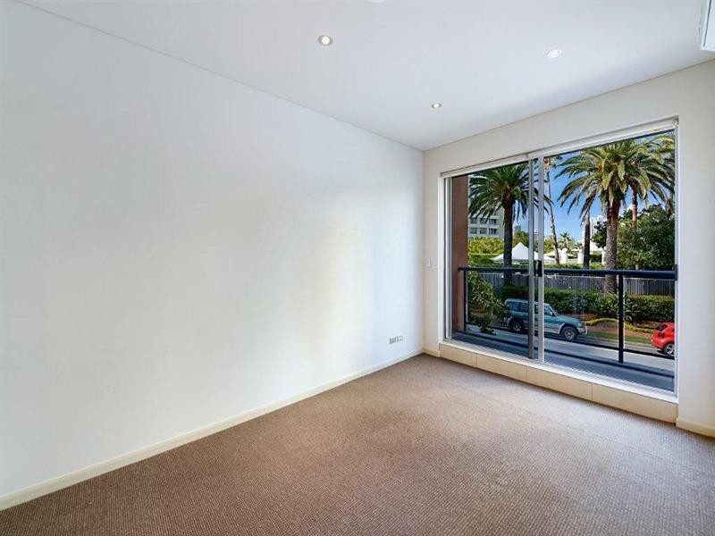 1 Aqua Street, Southport QLD 4215