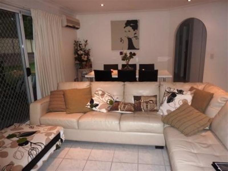 128 Benowa Road, Southport QLD 4215